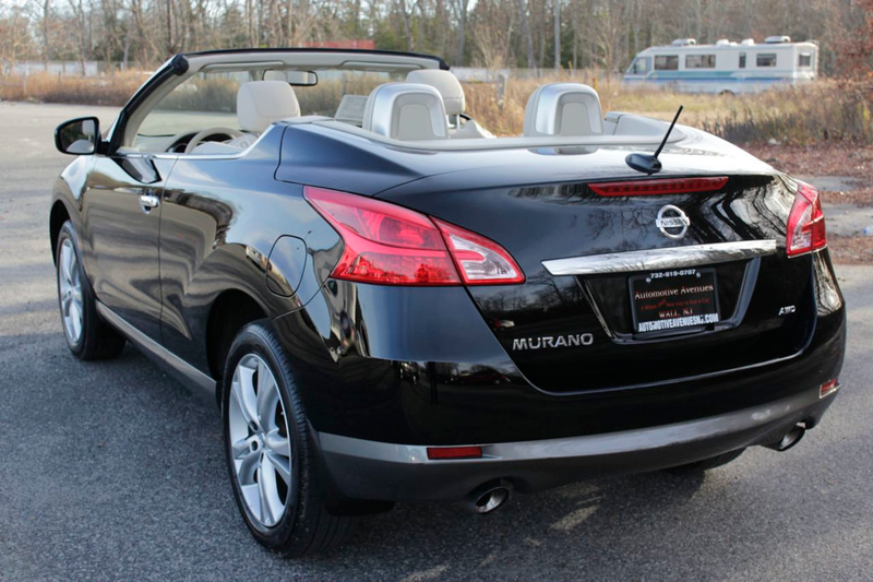 Illustration for article titled For $17,995, This 2011 Nissan Murano CrossCabriolet Could Let Your Freak Flag Fly